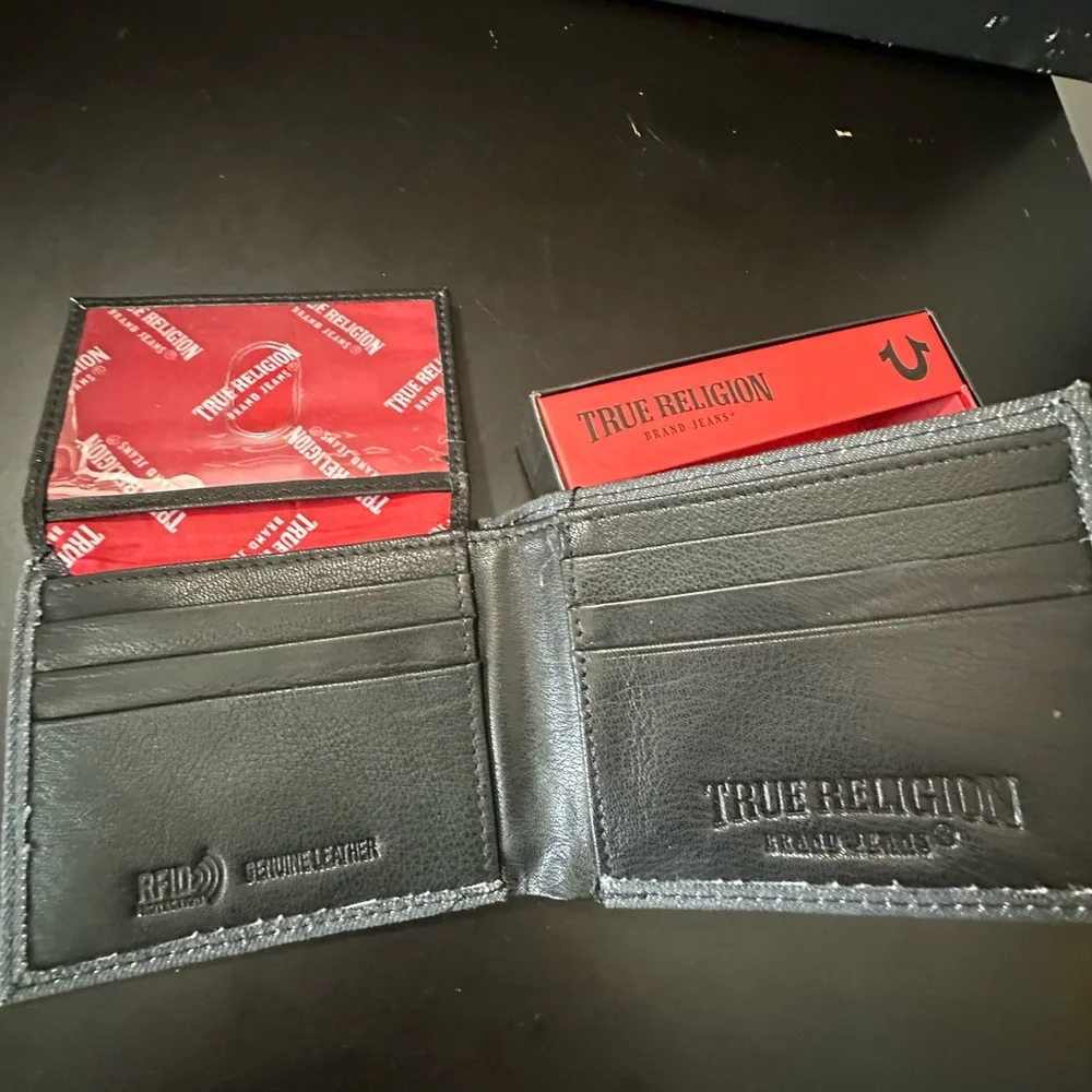 🆕True Religion Leather Wallet